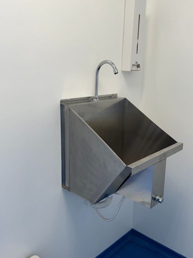 5f2c1f02-4e55-40a5-a259-8aeb3c42fcba